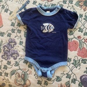 3/$15 SALE Baby Gap Boys Fish Onesie 6-12 Months